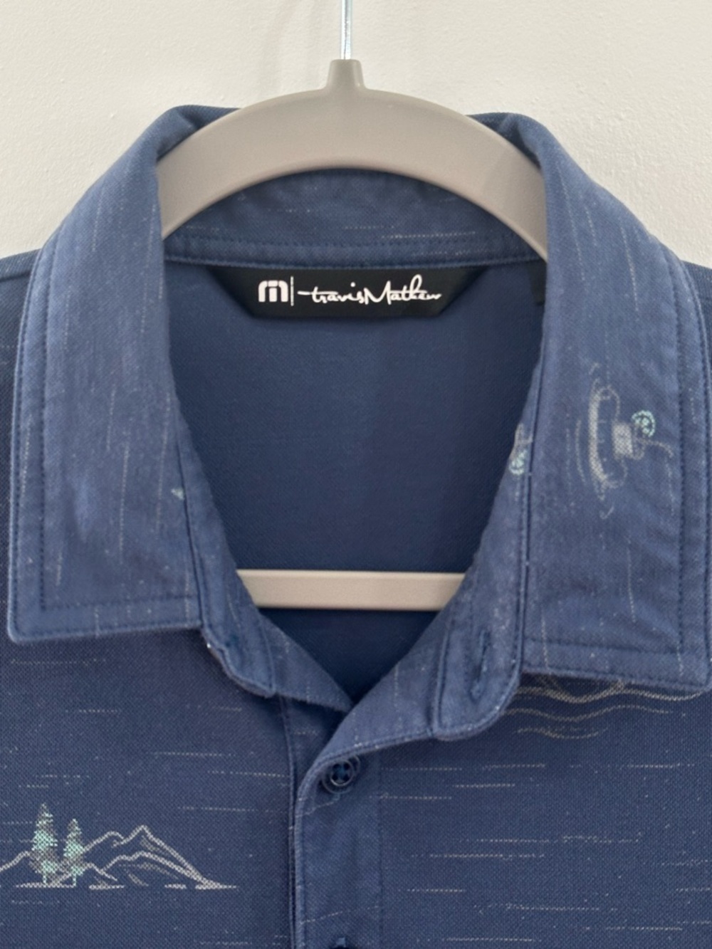 Travis Mathew Men's "Take A Whiff" Fishing & Lake Scene Polo - Size S - Picture 4 of 9